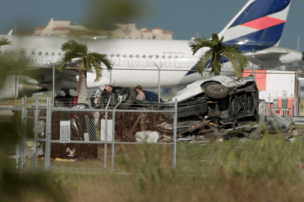 Five killed, five injured after Amazon cargo plane crashes after overshooting Miami runway