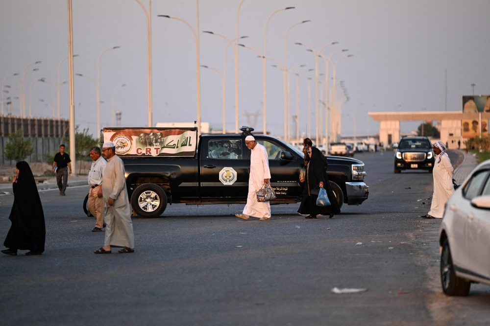 Iraq to reopen two Iran crossings after drone attack near Saudi pipeline shuts three