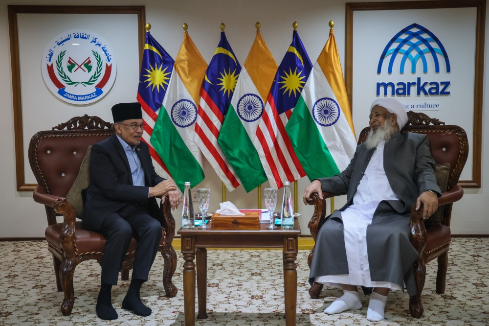 Anwar meets India’s Grand Mufti, discusses interfaith understanding and harmony