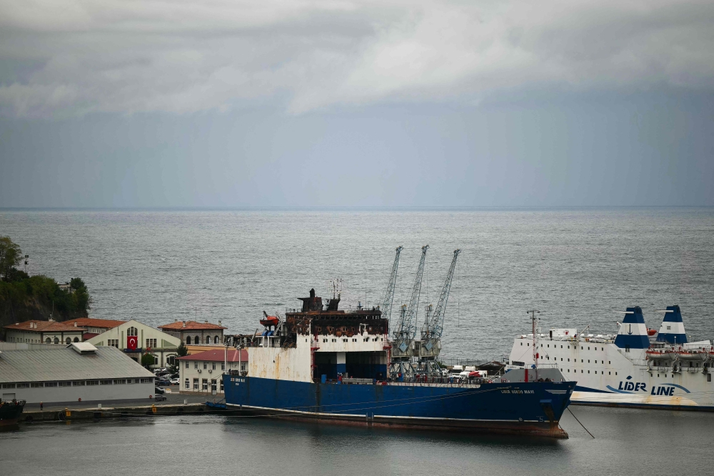 Turkiye proposes Russia‑Ukraine deal to curb Black Sea attacks, eyes a revived safe‑passage mechanism for civilian ships
