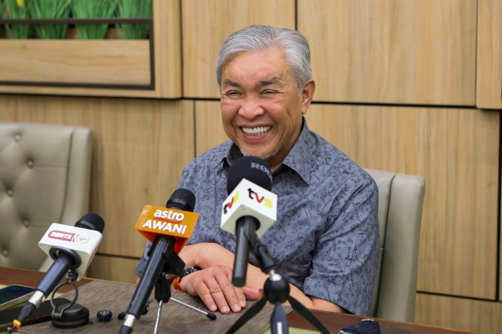 Najib’s conditional pardon has not strained unity government, says DPM Zahid