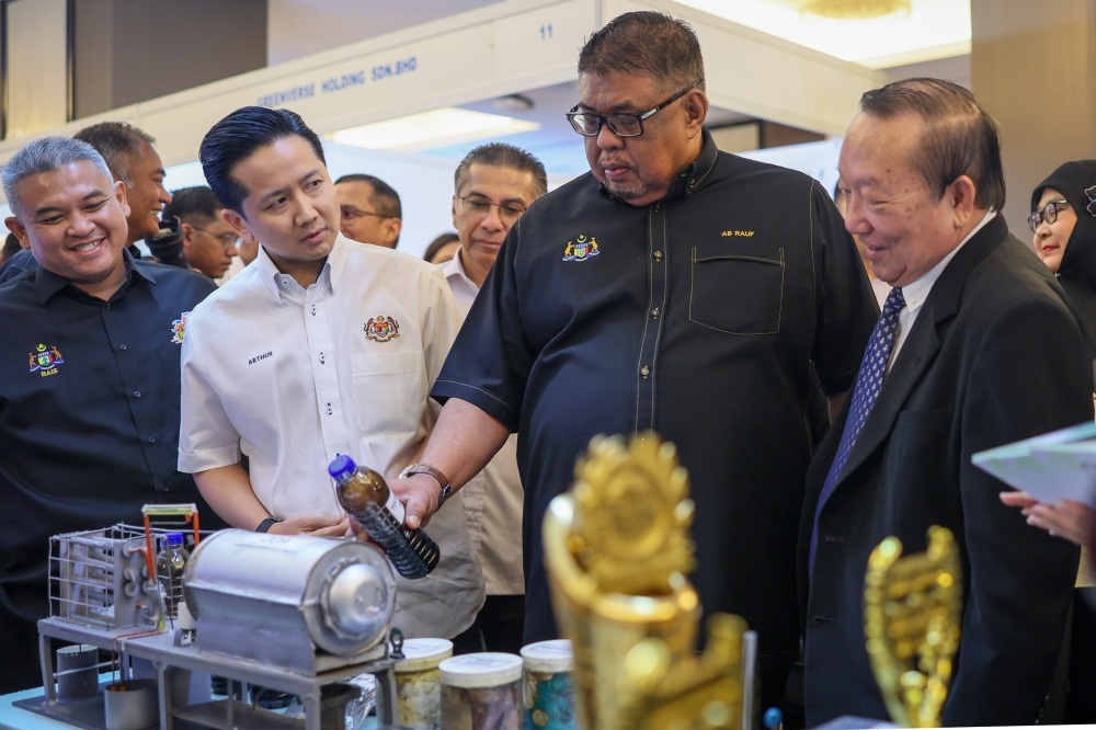 Rauf: BN open to alliances for Melaka polls, but don’t negotiate on social media