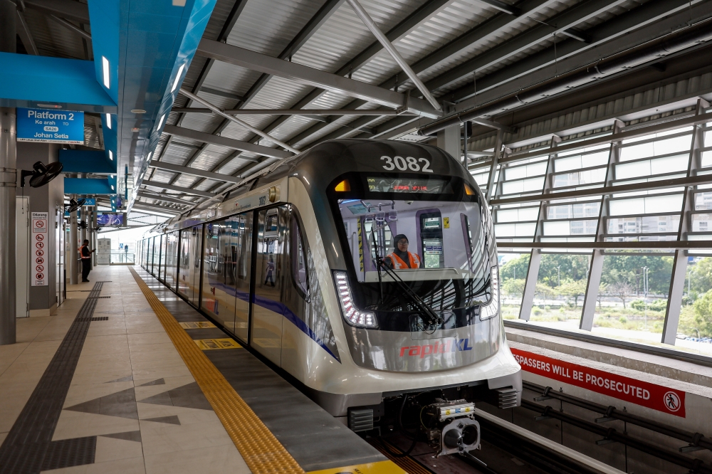 Passenger falls onto tracks at Wangsa Maju LRT station after reportedly fainting