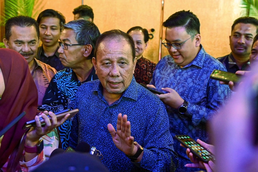 Negeri Sembilan MB says exco barred from Wisma Negeri, urges review of directive