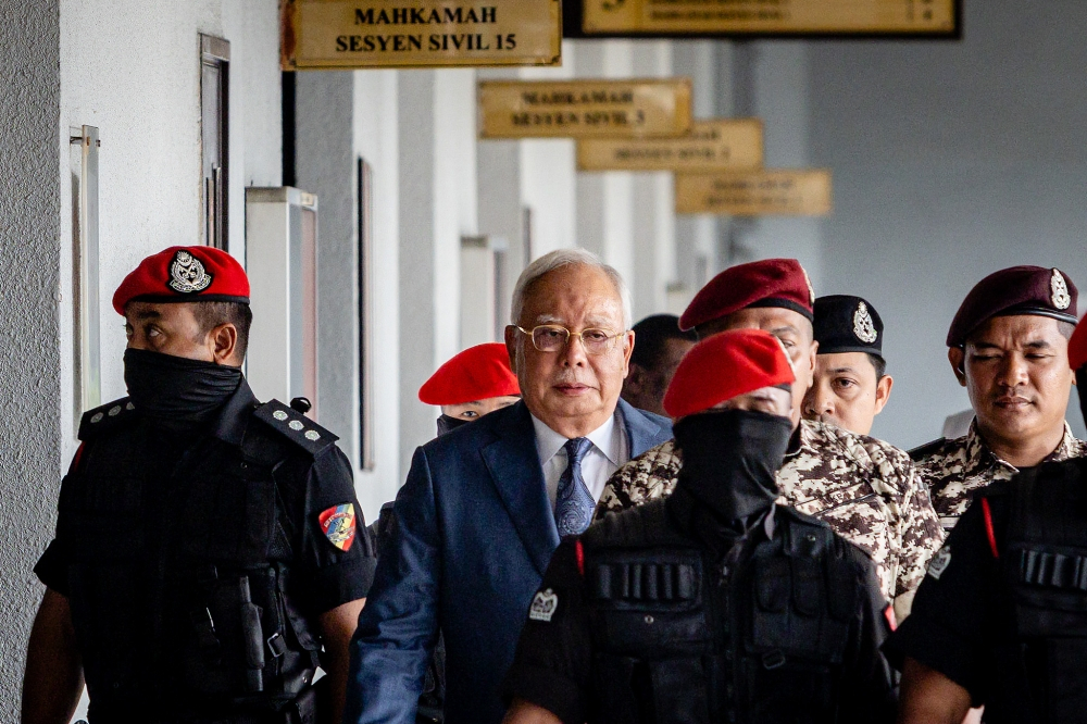 Najib’s bid to stay 15-year 1MDB sentence to be heard Oct 14