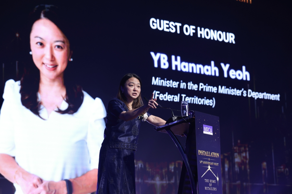 Govt committed to putting business applications online and cutting red tape, says Hannah Yeoh