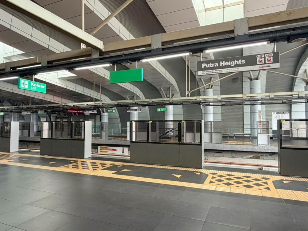 Rapid KL begins rollout of platform safety barriers on Kelana Jaya, Ampang/Sri Petaling LRT lines