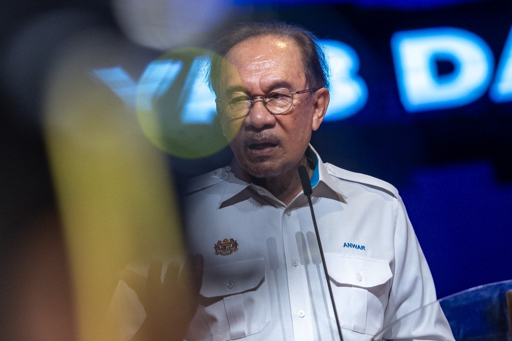 Anwar says he has not received Loke’s resignation letter