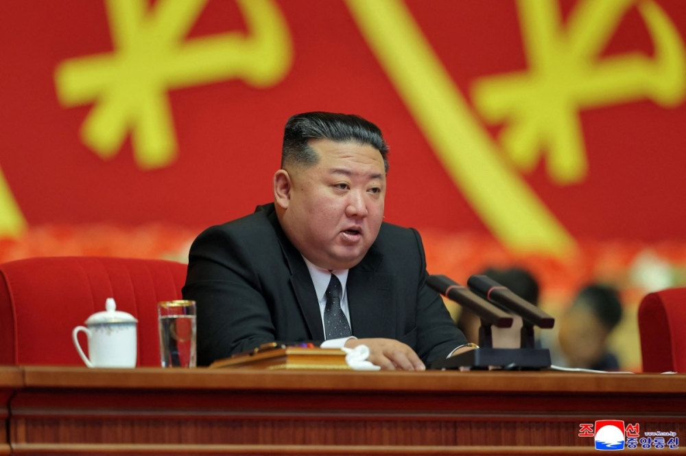 Kim Jong Un oversees launch of missile North Korea says uses AI to evade defences