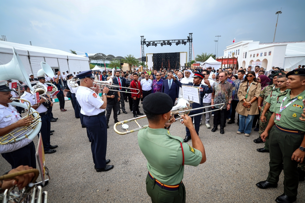 Anwar: Bahrain GP at SIC elevates Malaysia’s international image