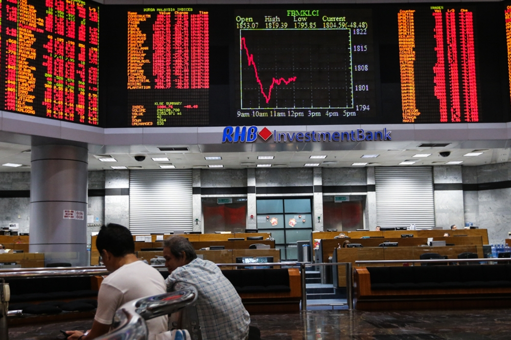 Bursa opens in the green — then heavyweight selling takes over