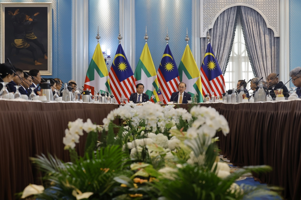 Anwar hosts official luncheon in honour of visiting Myanmar president at Seri Perdana