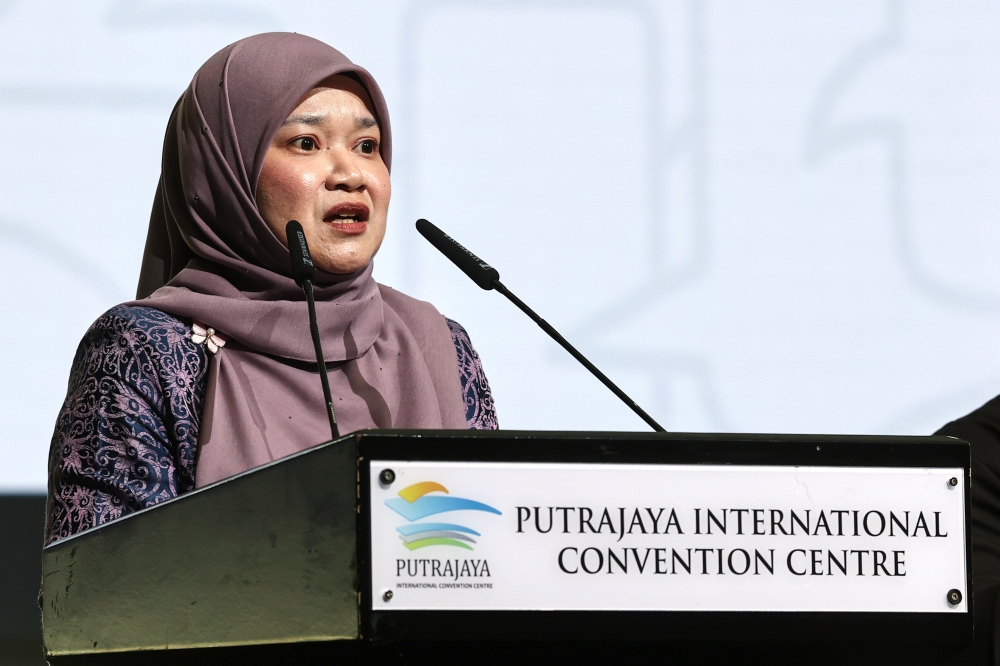 Education Ministry coordinating school operating procedures under new action plan