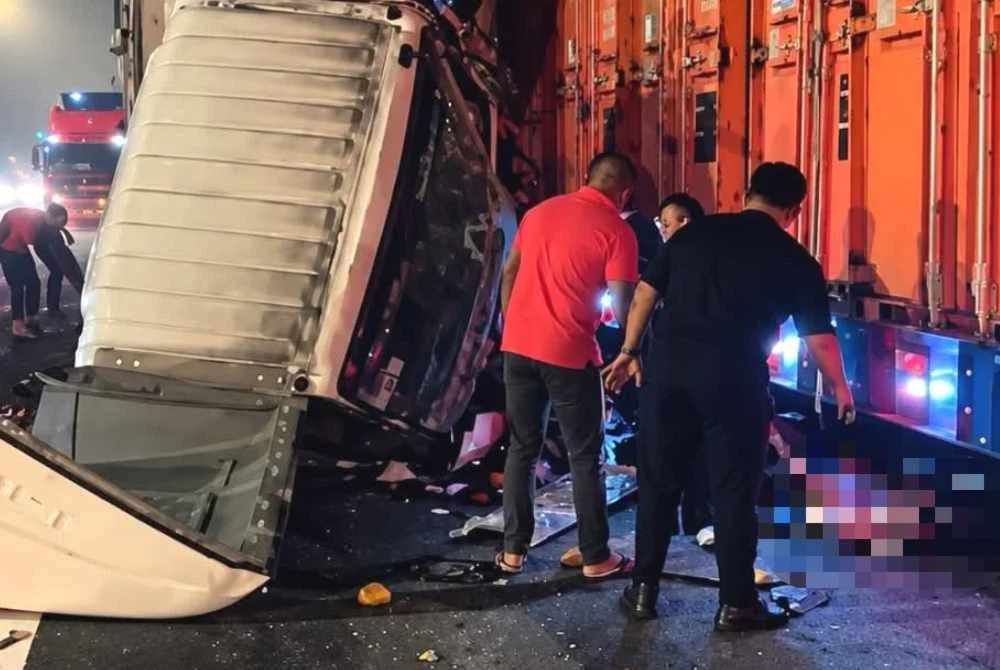JPJ officer dies after lorry crashes into department vehicle during inspection