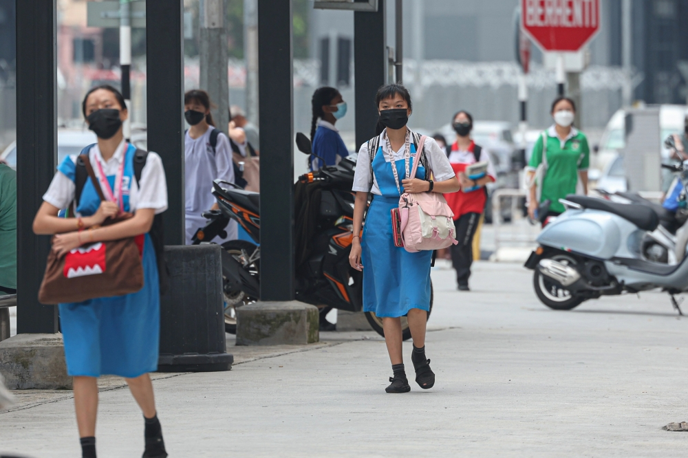 MOH says mask up, avoid outdoor activity as haze blankets Malaysia with unhealthy air