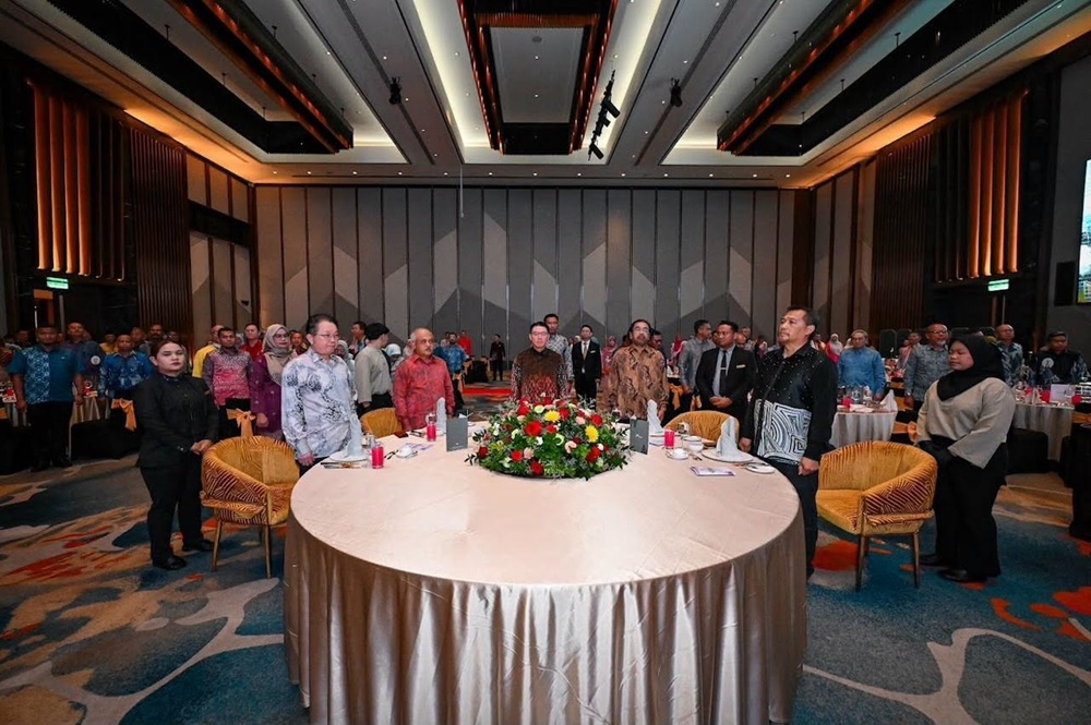 JBPM officer Mohd Sani, missing after Nepal floods, among 121 honoured at KPKT appreciation night