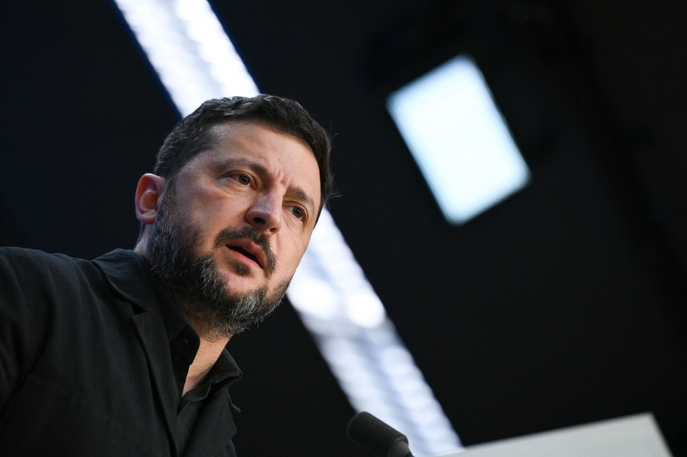 Zelensky warns Trump’s Russia sanctions relief rewards Putin and risks further concessions