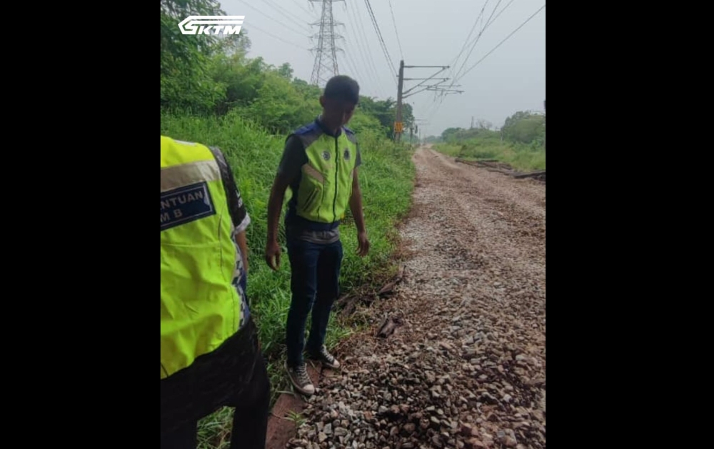 KTMB says cable theft sparks delays on Komuter line this morning