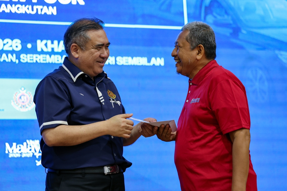 RM1,000 aid lands just in time for Deepavali for 400 Negeri Sembilan taxi drivers