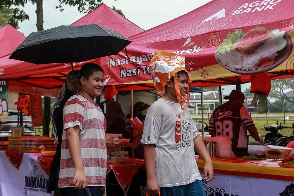 MetMalaysia warns of heavy rain, strong winds in nine states