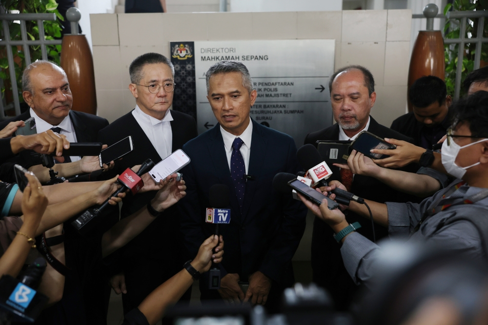 Home Ministry leaves decision on charged AKPS chief to civil service process