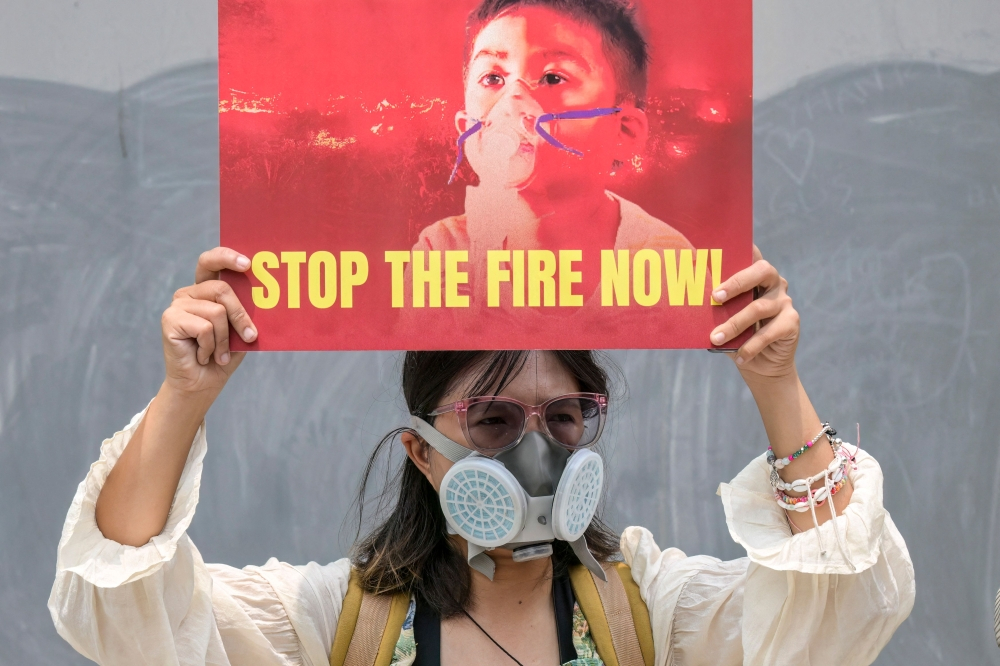 Indonesia cuts natural gas exports to Singapore amid regional haze dispute
